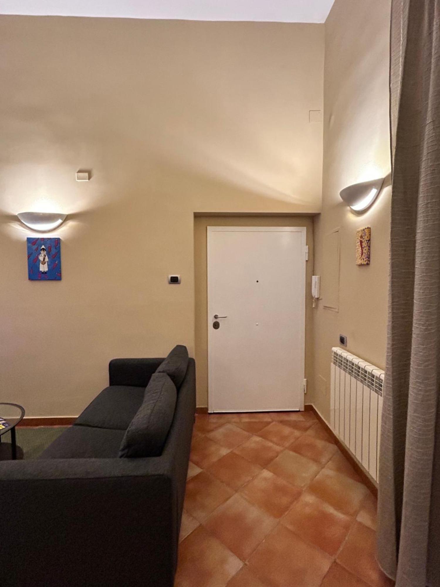 Ferrigni 33 Naples