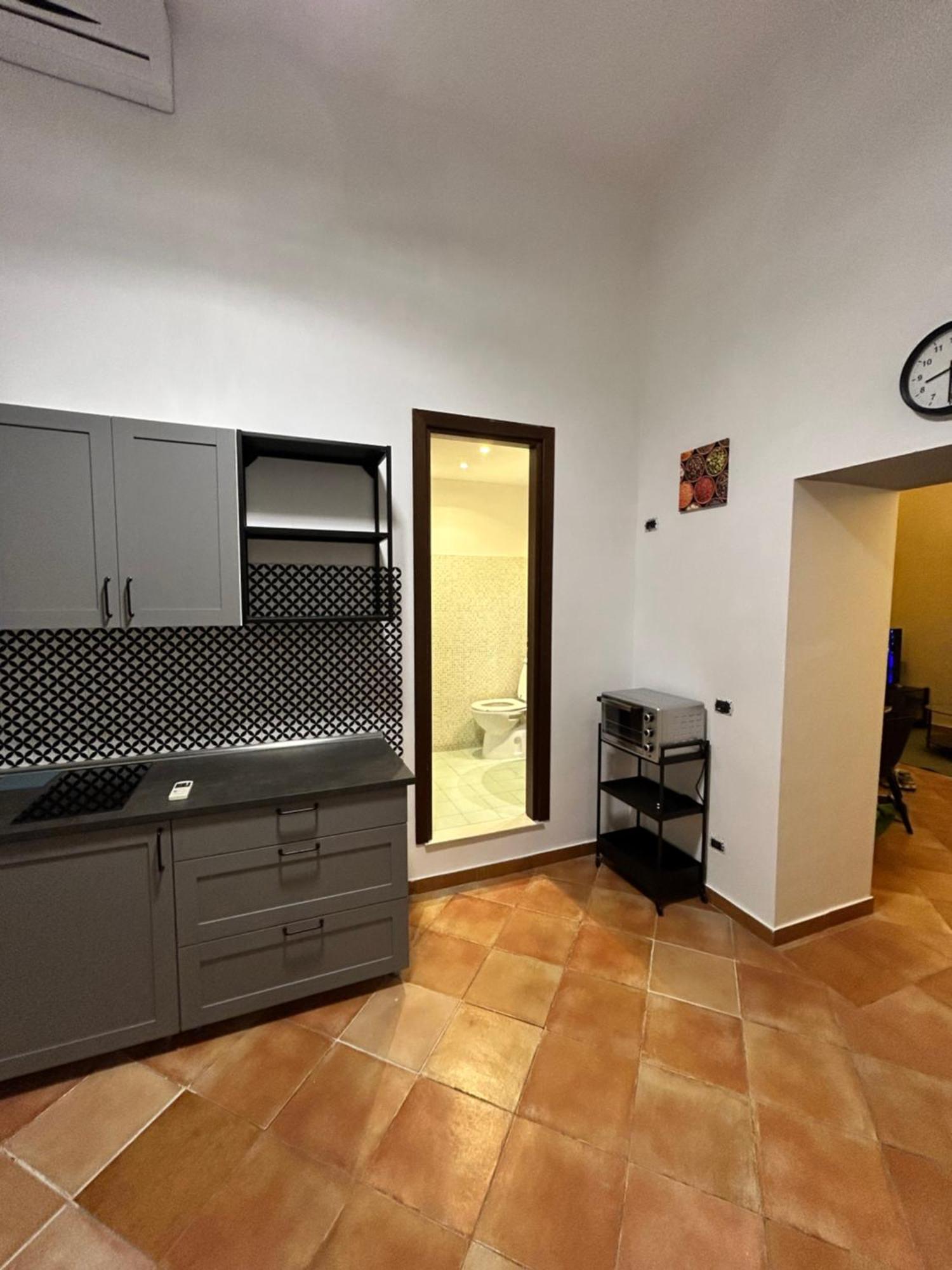 Ferrigni 33 Appartamento *